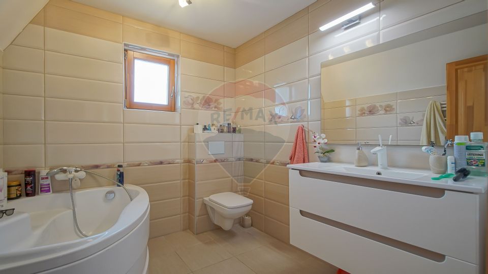 5 room House / Villa for sale