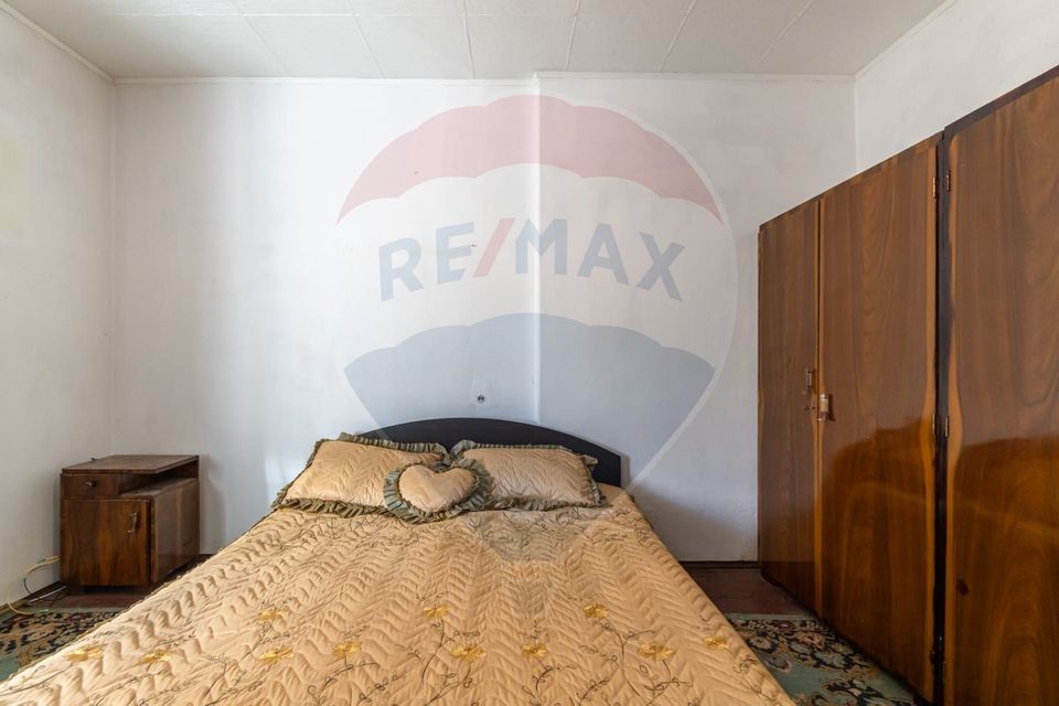 Casă "insiruita" 3 camere D+P+1+ pod/  str Forjei  - Brasov