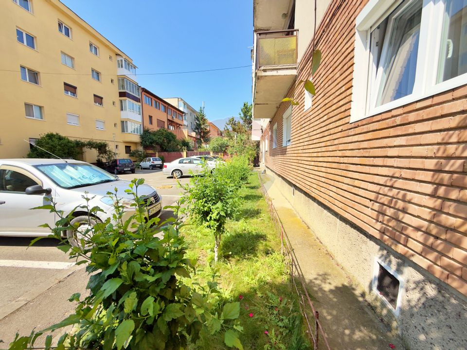 4 room Apartment for rent, Central area