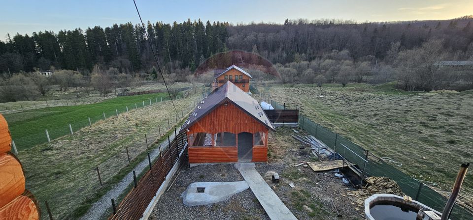 Casă / Vilă cu 7 camere in Paltinoasa-Poiana Bocus, Suceava