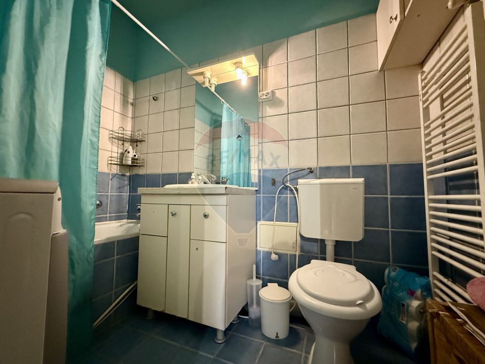 Apartament în vilă, Curte comună cu piscină – Andrei Mureșanu