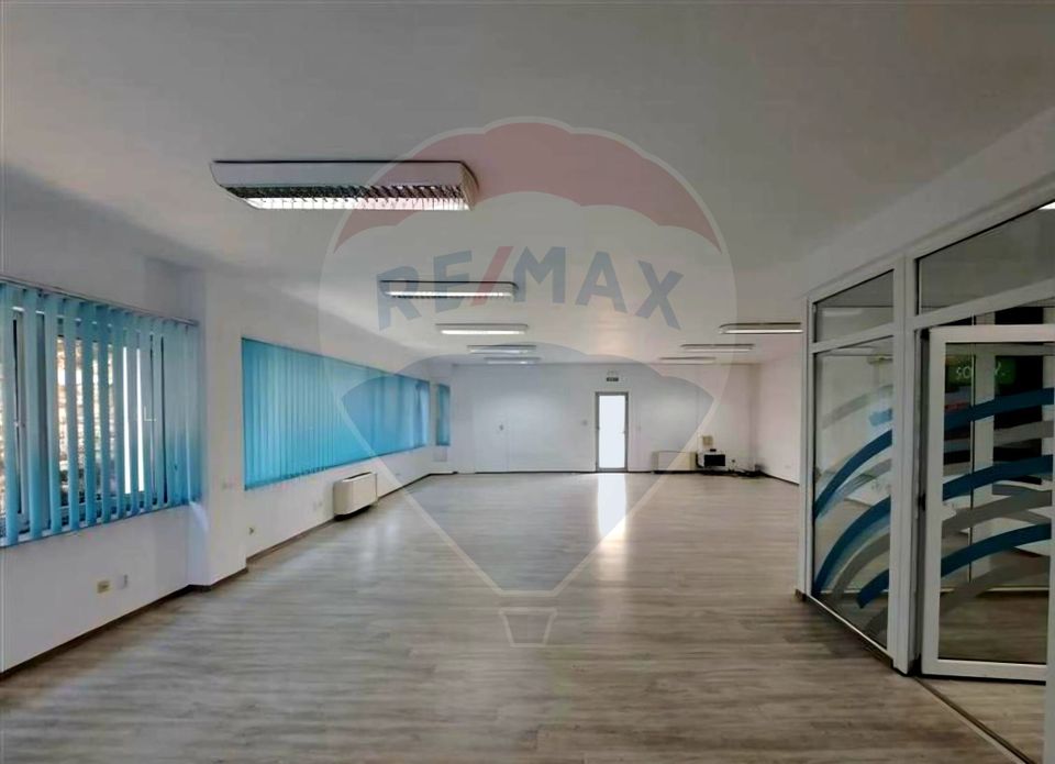 135sq.m Office Space for rent, Ultracentral area