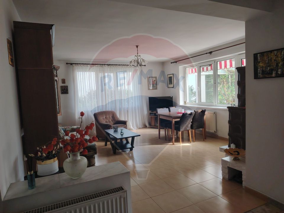 8 room House / Villa for sale, Central area