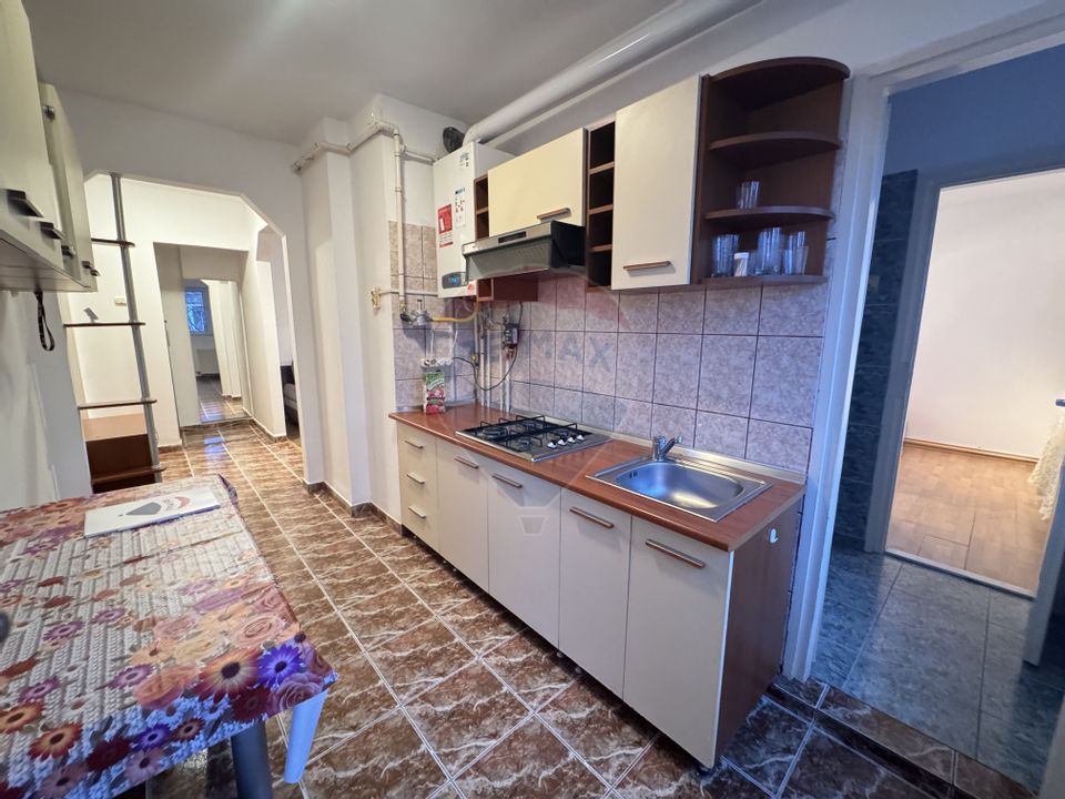 Apartament 2 camere+Garaj 16 mp in zona excelenta a strazii G.Cosbuc