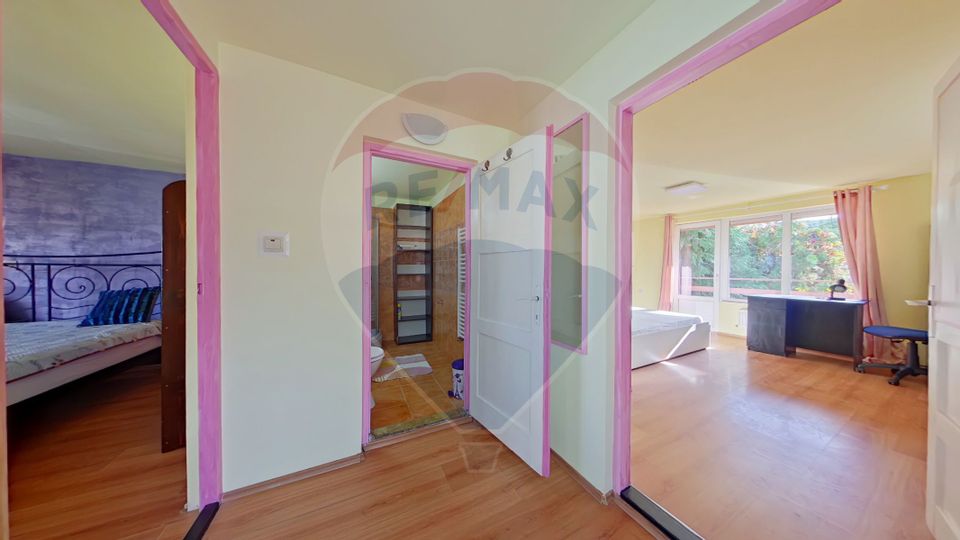 Casa individuala, 3 dormitoare, curte, langa UMF