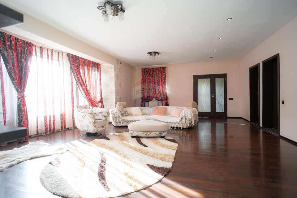 4 room House / Villa for sale