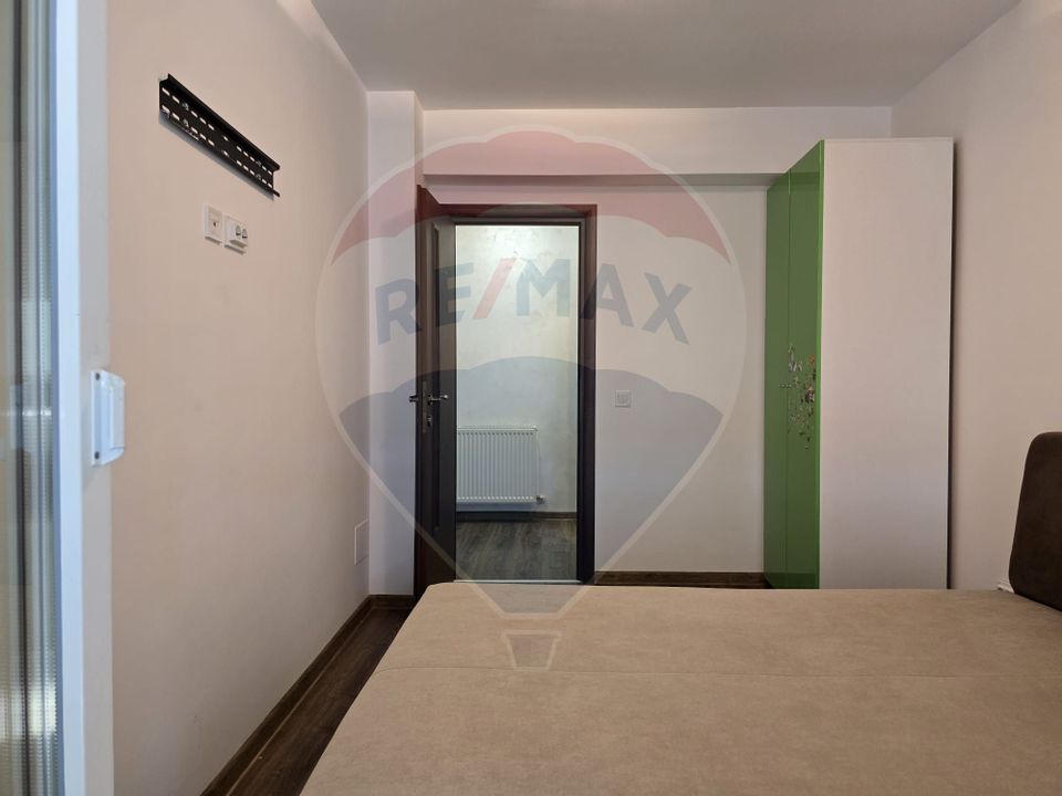 Apartament cu 3 camere de vânzare, cartier FIALD