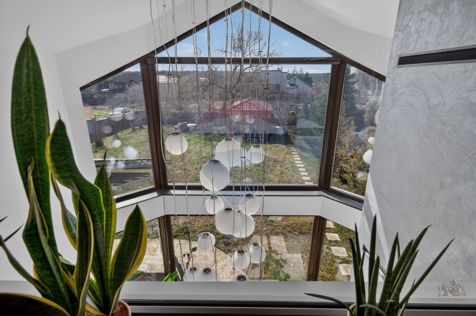 Vila cu design spectaculos, tehnologie smart & lifestyle complet