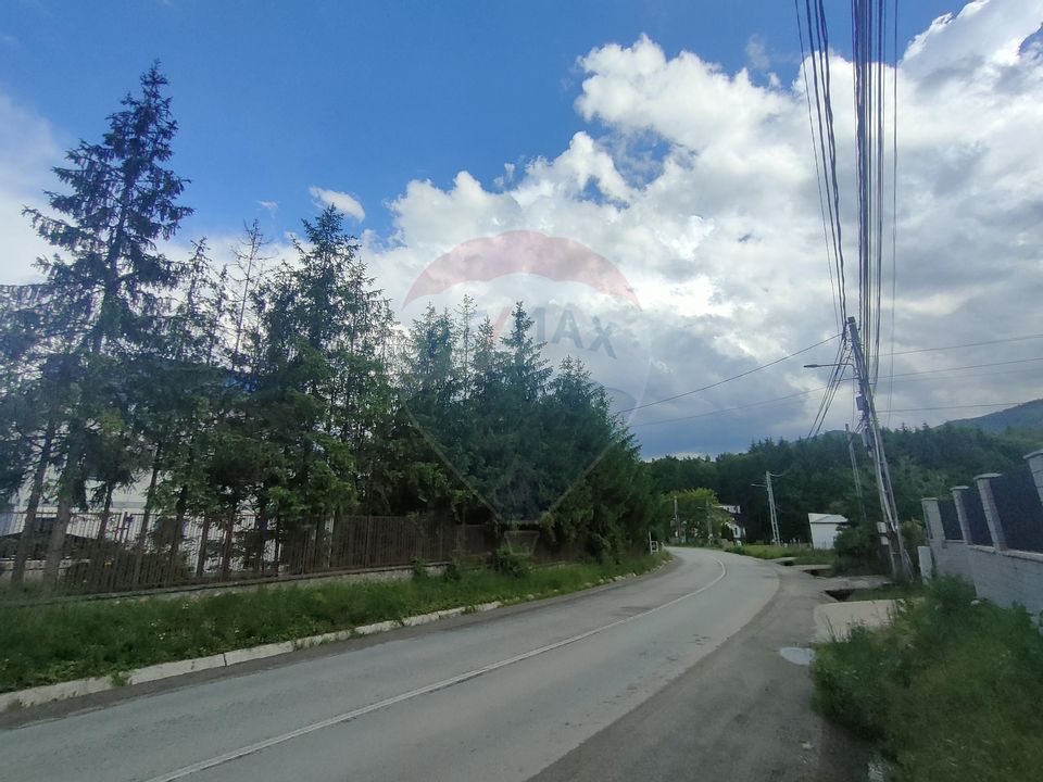 Teren intravilan de vanzare