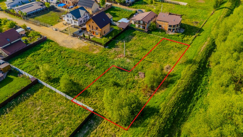 Teren 963mp Bod / Strada lalelelor