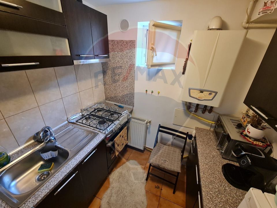 Apartament cu 2 camere de vânzare în zona Bulgaria