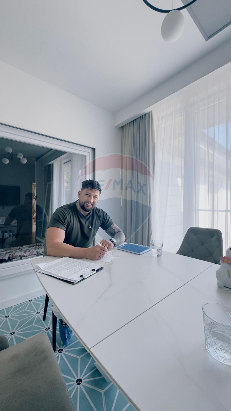 Proprietate premium în Filiași, locuință de lux cu spații comerciale