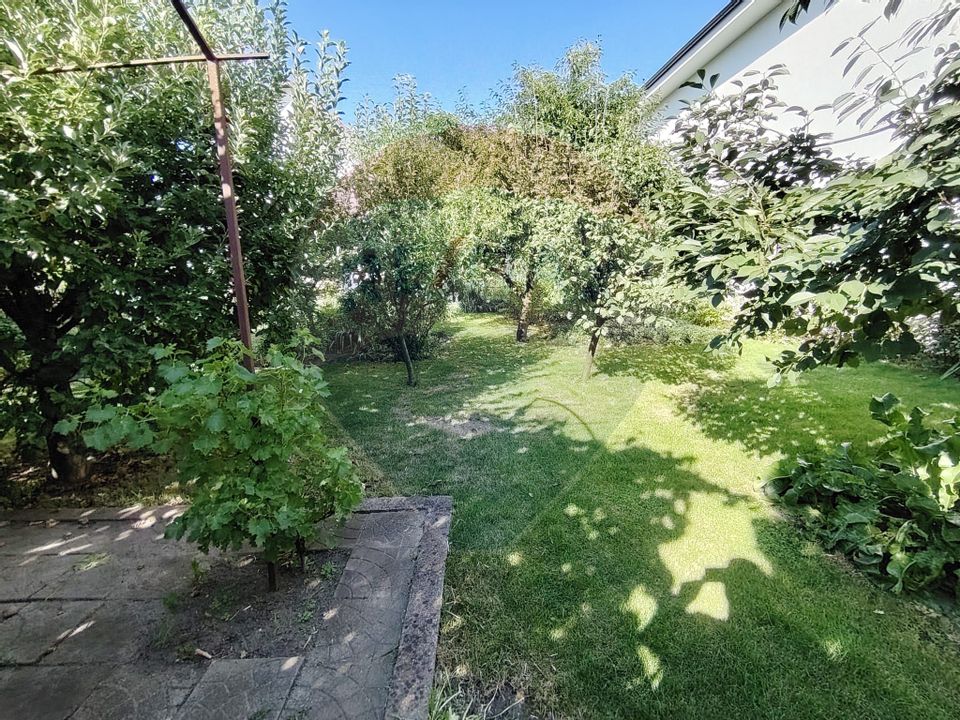 8 room House / Villa for sale, Central area