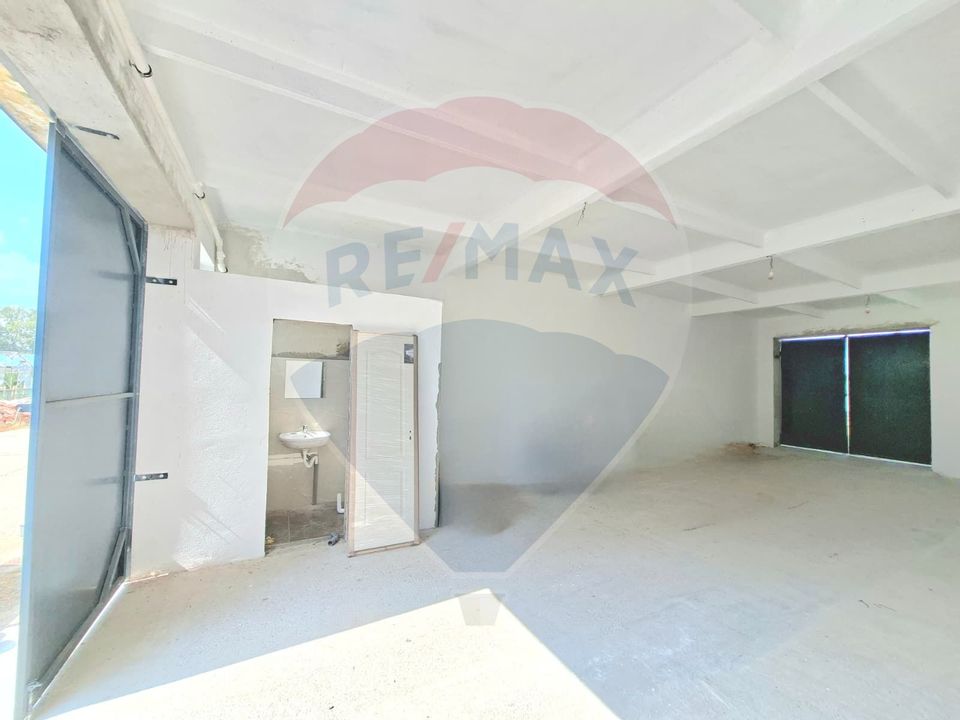 Hala de închiriat – 70 mp, Grădiște (incinta Sere Arad)