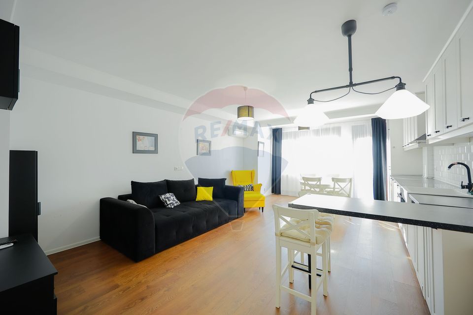 Apartament cu 3 camere de vânzare în zona Ultracentral