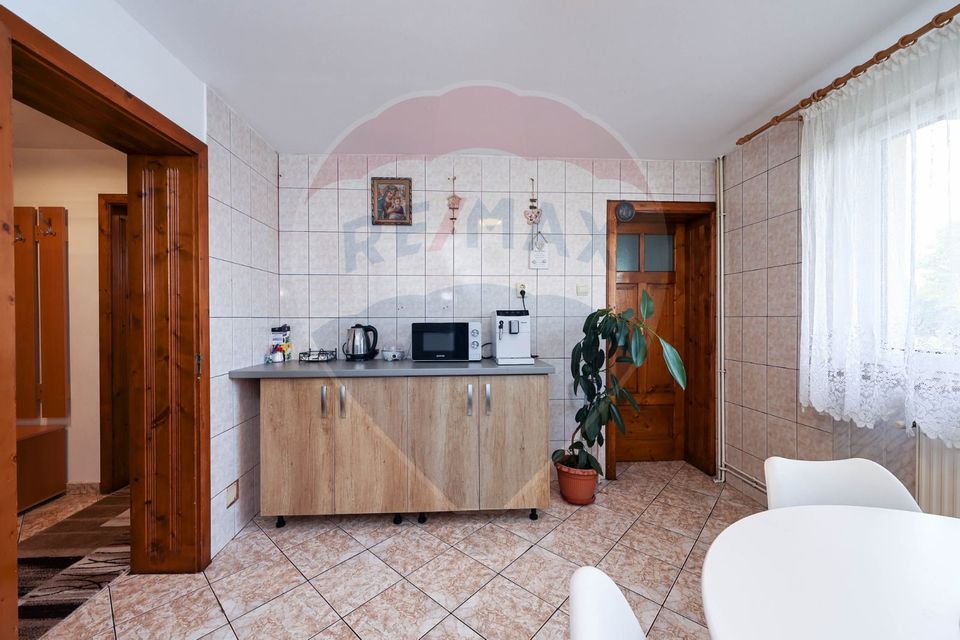 8 room House / Villa for sale, Central area