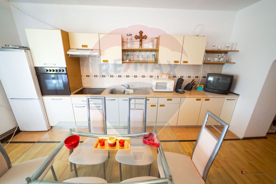 Imobil renovat, 2 apartamente, grădină și garaj – Turnu