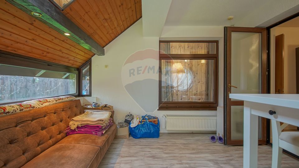Proprietate cu stil la poalele muntelui - liniște și intimitate!