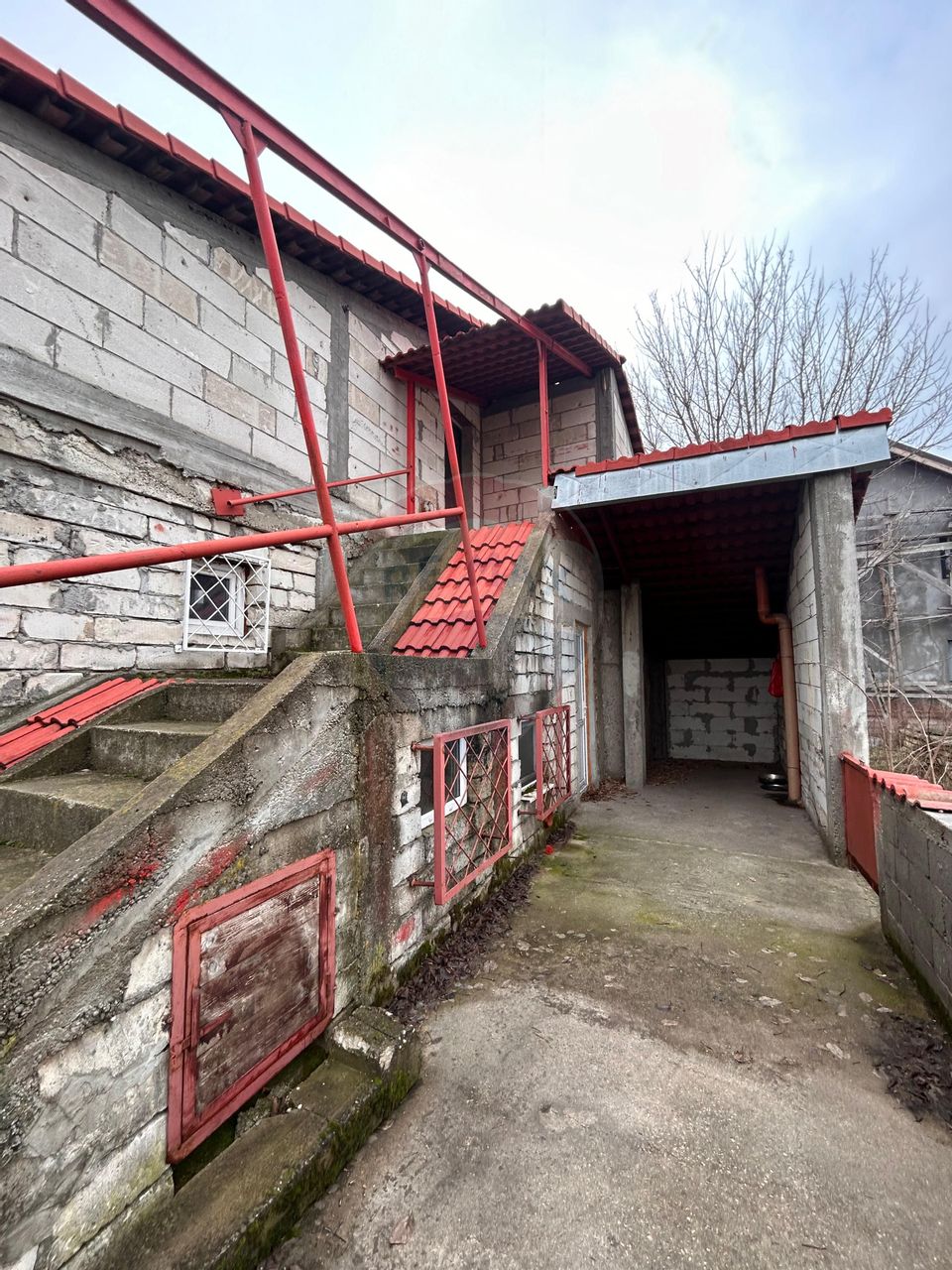 5 room House / Villa for sale, 1 Mai area