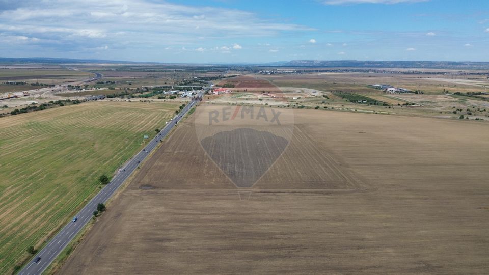 Land 27,500sqm Tisita / Soseaua e85