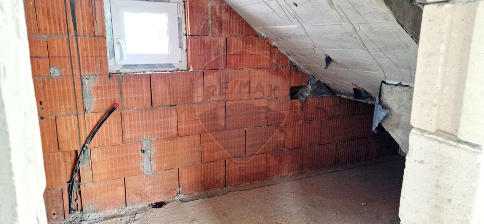 4 room House / Villa for sale