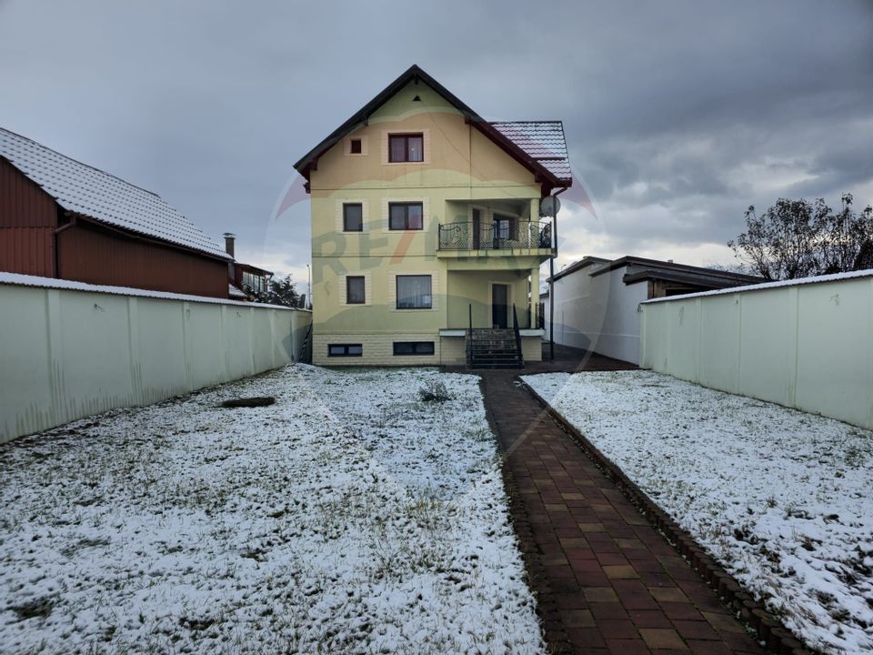 12 room House / Villa for sale, Central area