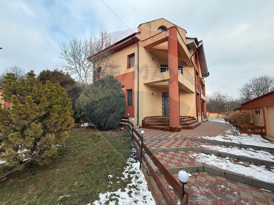 5 room House / Villa for sale, Plaiul Vulcanesti area