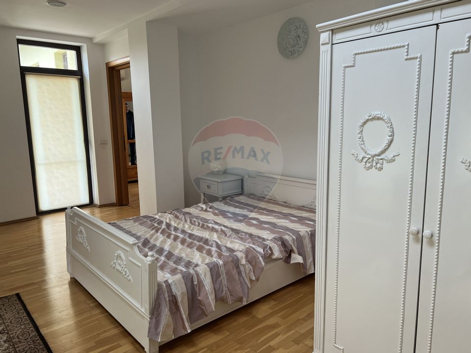 Casă / Vilă cu 5 camere de închiriat în zona Pipera