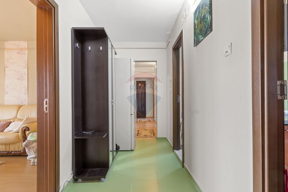 Apartament cu 5 camere decomandat de vanzare in Micalaca,Arad