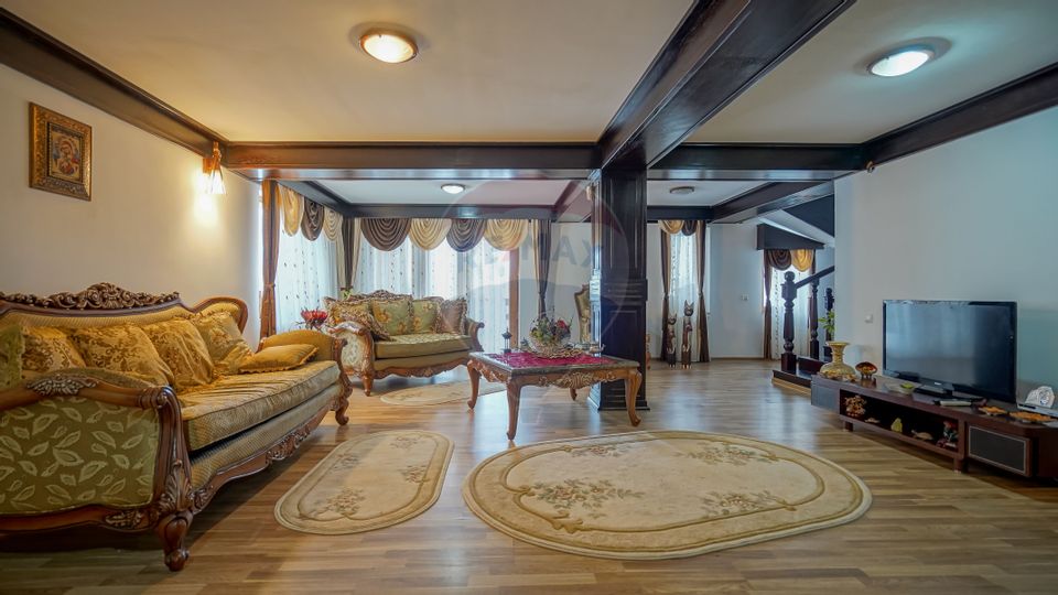8 room House / Villa for sale, Valea Rasnoavei area