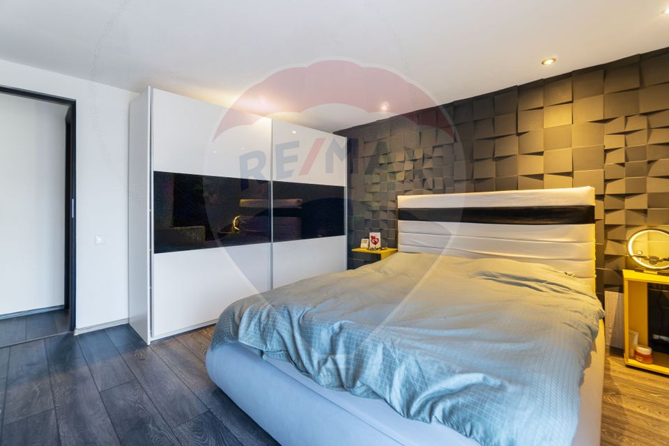 Casă / Vilă cu 4 camere de vânzare în zona Central