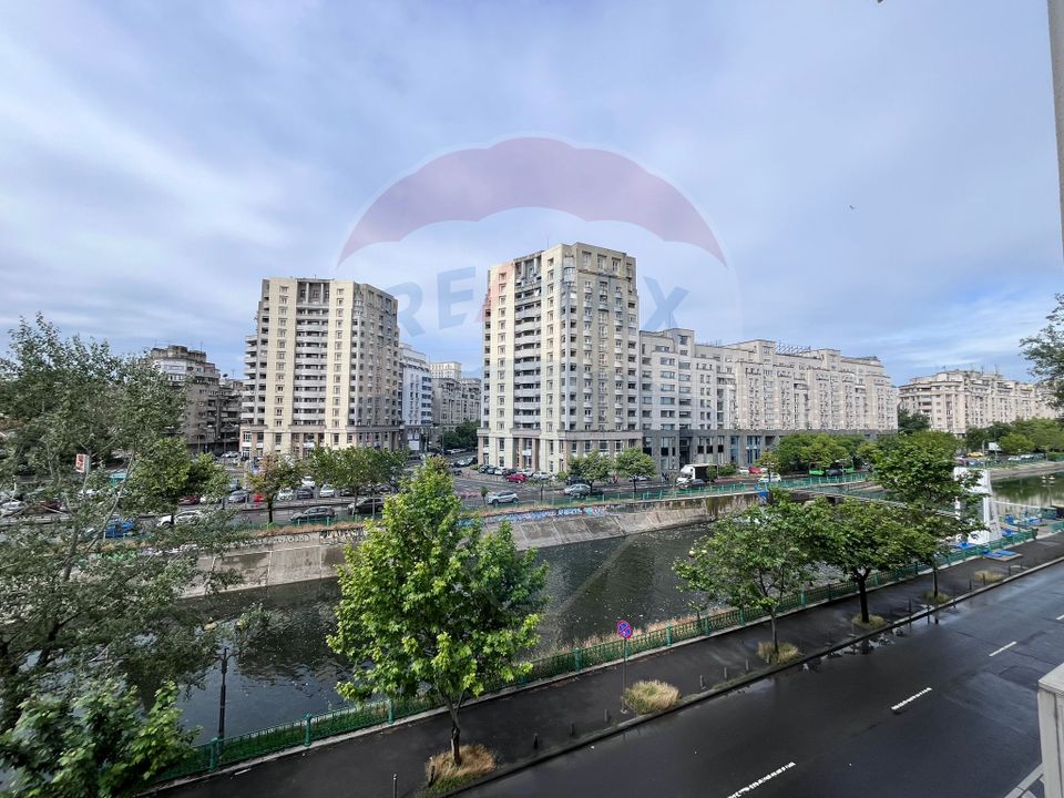 Apartament cu 2 camere de vanzare in Calea Victoriei nr 1