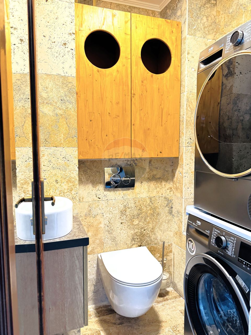 De Vanzare Apartament LUX 3 camere | vedere la Dunăre Orientare S-E