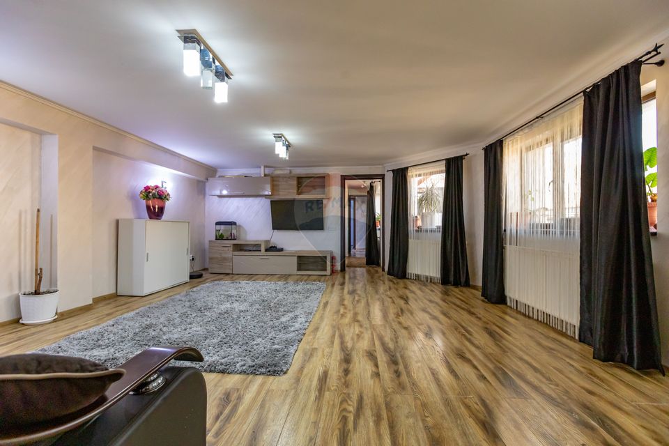 4 room House / Villa for sale, CFR area