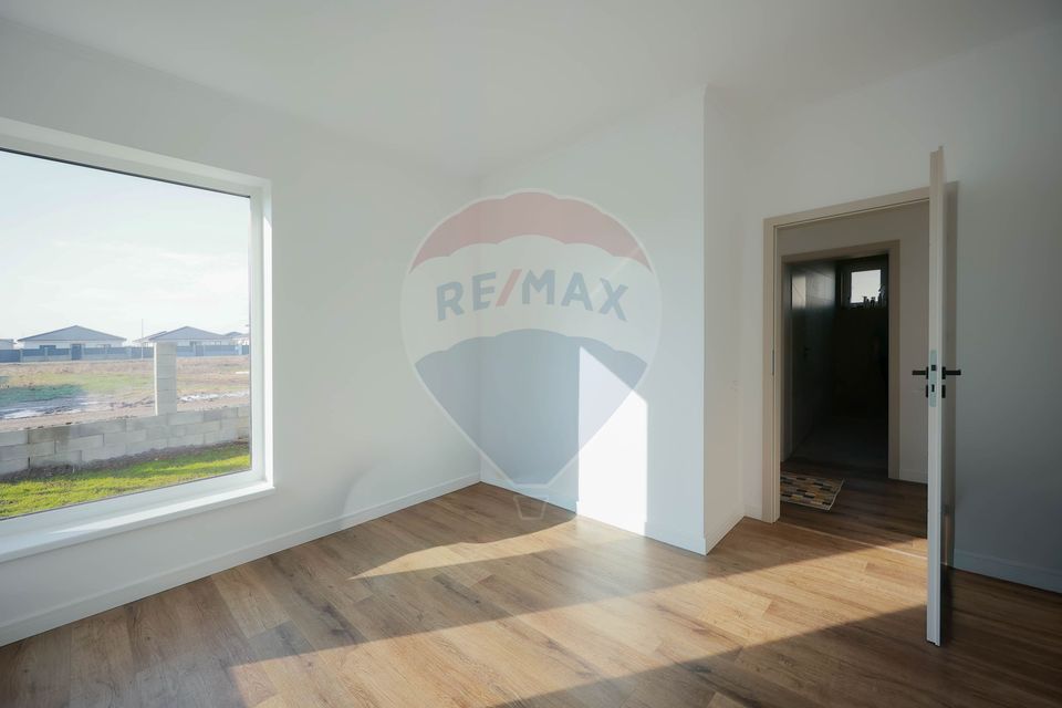 4 room House / Villa for sale