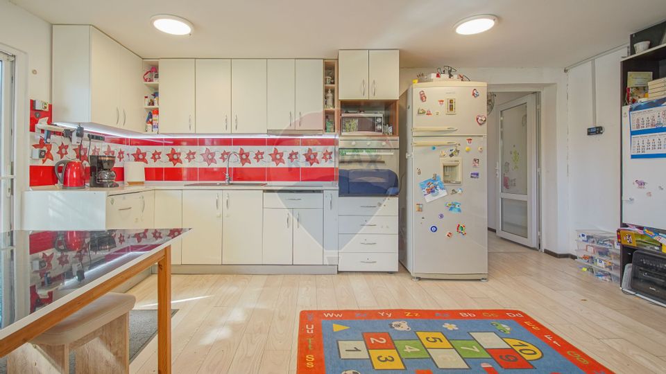 !! VANDUT !!! Apartament în vilă – Triaj, Brașov