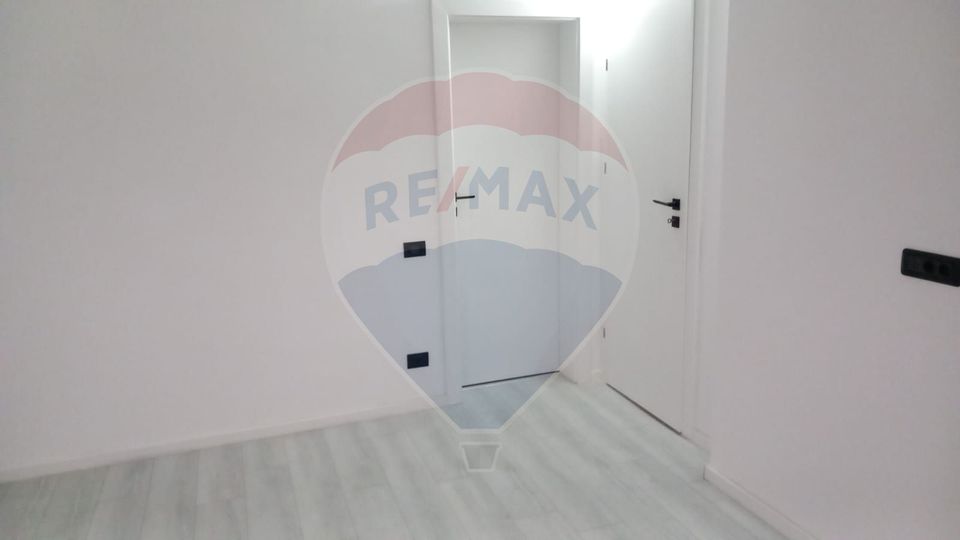 INCHIRIERE Apartament cu 3 camere in zona Dacia
