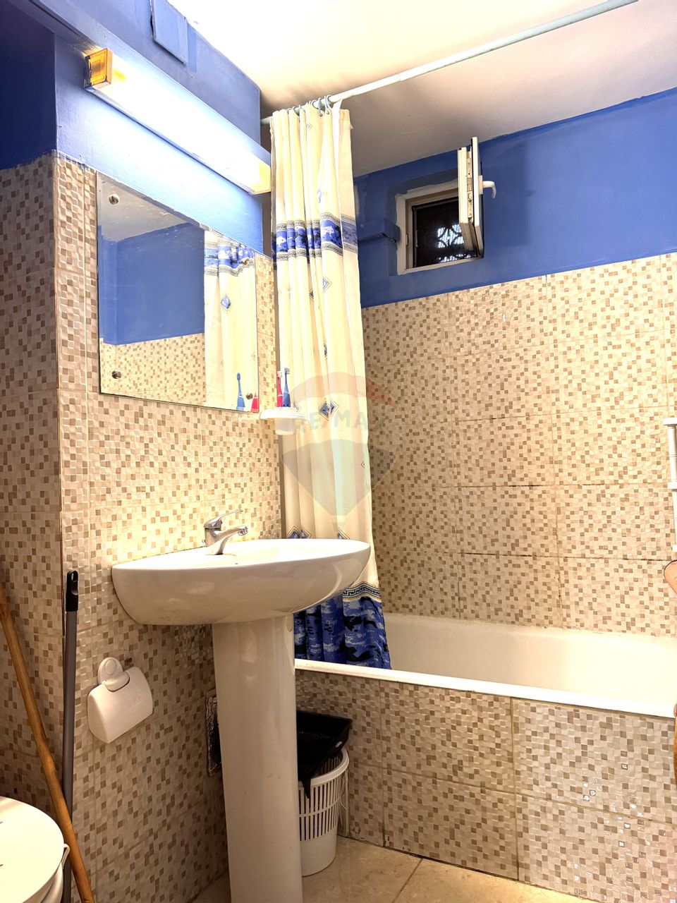 Garsoniera de vanzare 35 mp 13 Septembrie Marriott Panduri