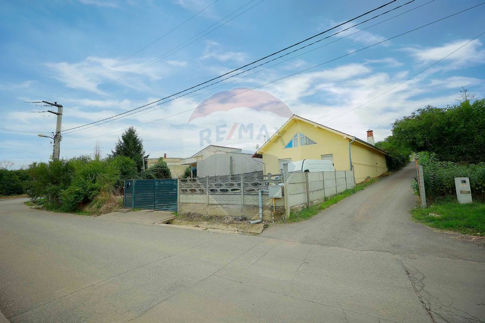 Casă de vânzare cu teren 517 mp, strada Izvorului, Oradea