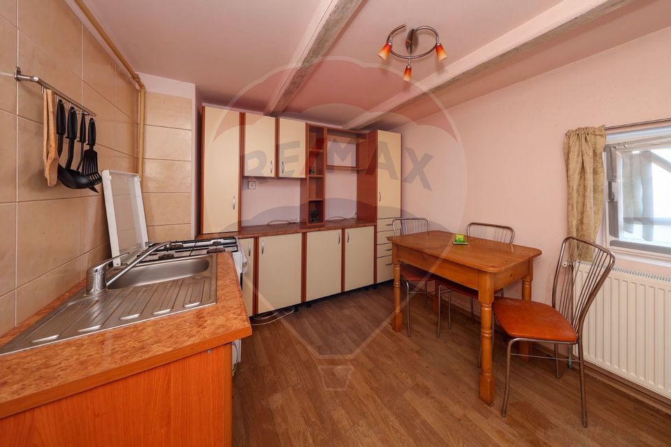 Casă cu 1 camera de vânzare în zona Centrul Istoric