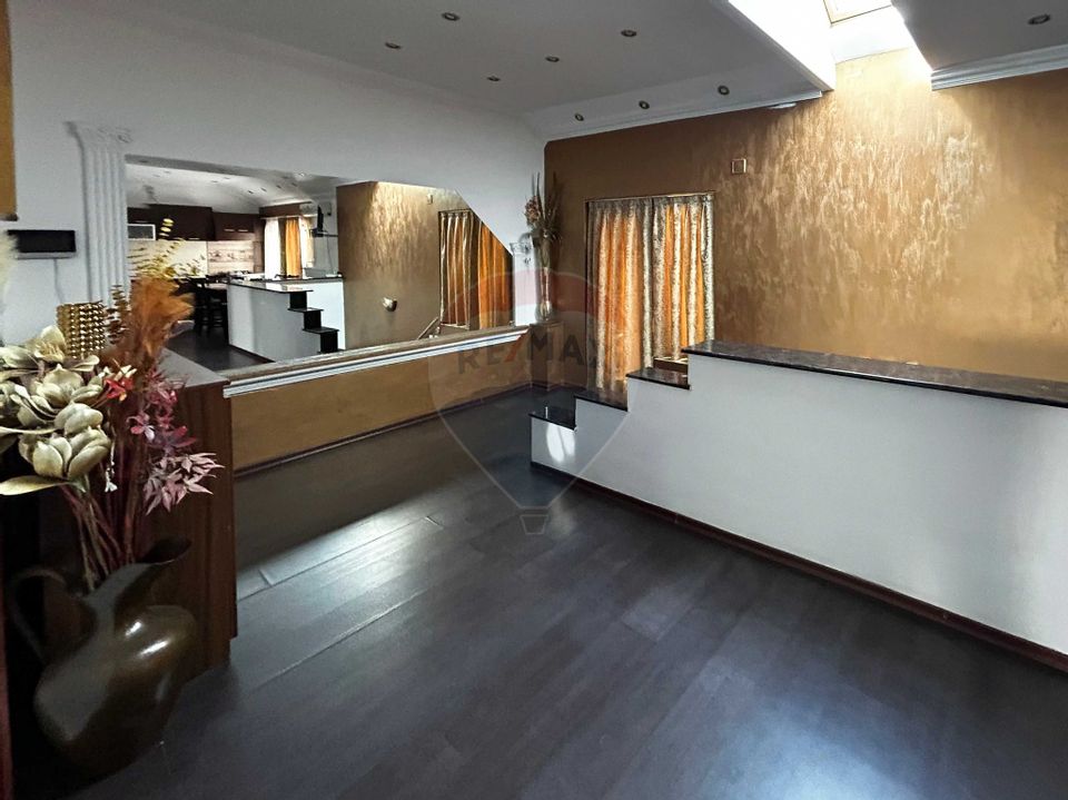 Apartament cu 3 camere de închiriat, str.Tudor Vladimirescu