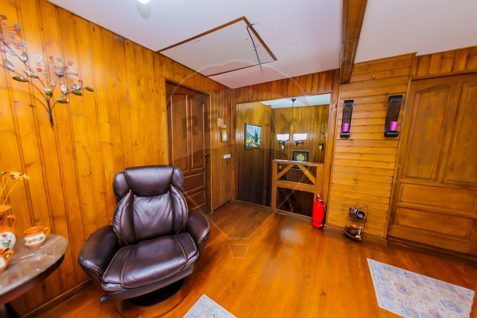 CASA DEOSEBITA DE VANZARE INTRERAURI, COAS