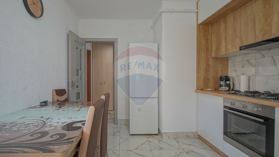 REZERVAT! Apartament cu 2 camere de vânzare, decomandat.