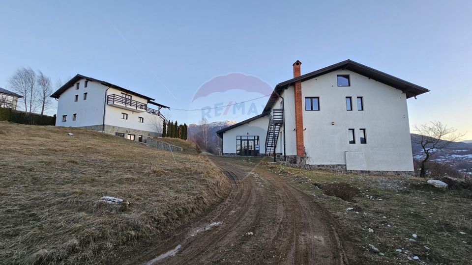 Trei Case de vacanță | Pensiune | Bran-Sohodol | 3044 mp teren