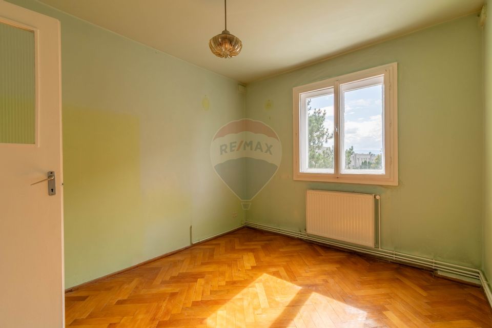 Apartament 3 camere de vanzare, 63mp, decomandat, boxa, Agricultorilor