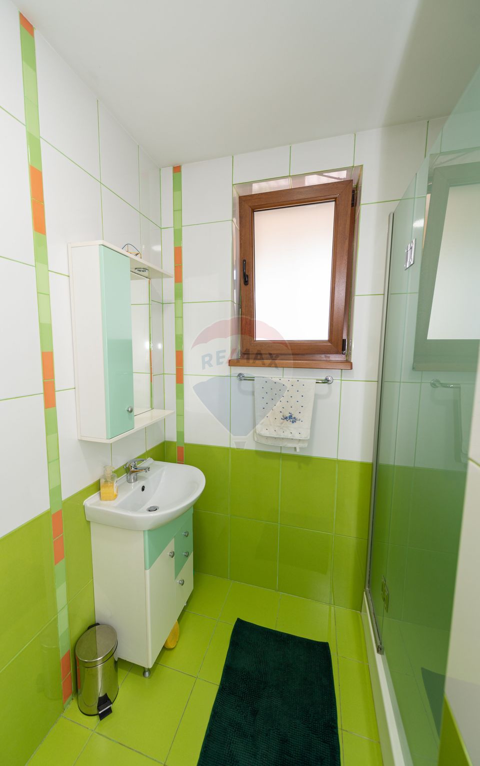 House for sale 6 rooms, furnished and equipped, Popesti-Leordeni