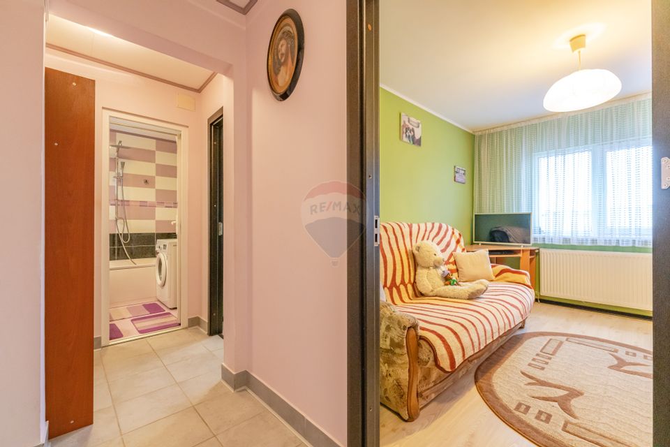 Apartament cu 3 camere - cartierul Tractorul | zona Cerna