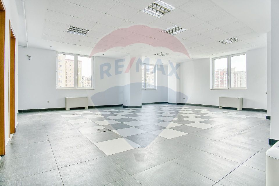 121sq.m Office Space for rent, Central area