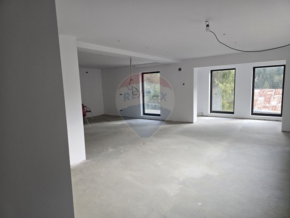 7 room House / Villa for sale