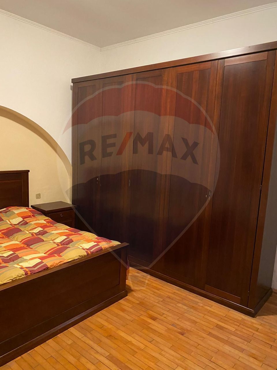 5 room House / Villa for sale, Central area